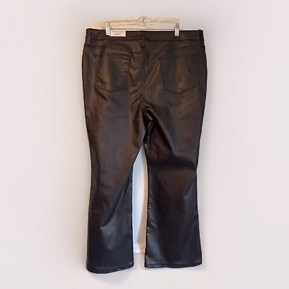 Chico’s So Slimming Women’s 16 Girlfriend Flare Pants Black Coated Edgy Chic - Picture 10 of 11